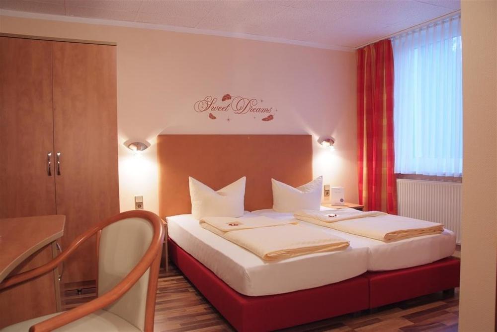 Arena Hotel Гельзенкирхен Номер фото